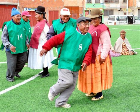 Un proceso verdaderamente recreativo es un estado de relax, de distensión, de inocencia o en. Juego Recreativo Para Adulto Mayor - Se trata, así, de ...