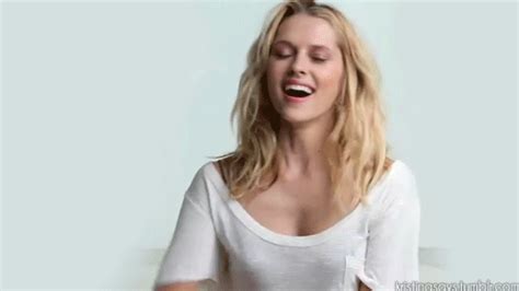 Each gif is under the tumblr 1mb limit, and i apologize for any duplicates. teresa palmer tp esquire gif | WiffleGif