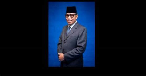 Listen and download holy quran recited by abdul rashid ali sufi and learn more about him through his biography. Selangor Bersatu chairman denies he was uncontactable ...