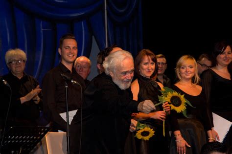 Gianluigi gelmetti, upon receiving the medal of knight grand cross of the order of merit of the italian republic from president giorgio napolitano on november 12, 2008. Rossini in Wildbad 2017: Eduardo e Cristina / Online Musik ...