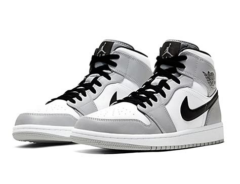 The silhouette from michael jordan's rookie season has evolved take an early look at the pair below ahead of its spring release. Air Jordan 1 Mid "Light Smoke Grey" - manelsanchez.com