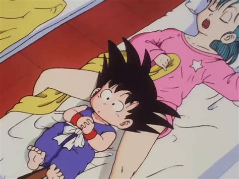 Son gokû, a fighter with a monkey tail, goes on a quest with an assortment of odd characters in search of the dragon balls, a set of crystals that can give its bearer anything they desire. DRAGON BALL 1986 Ep 2 | Dragon ball art, Anime, Dragon ...