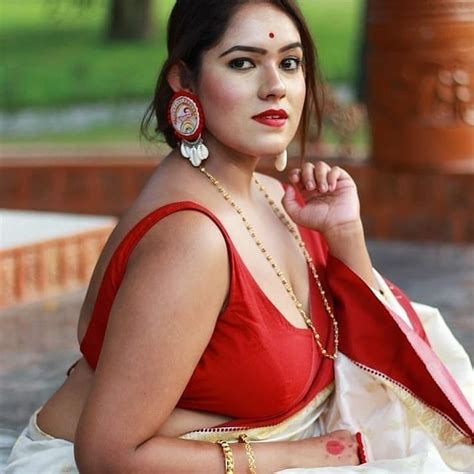 She is now regularly uploaded her saree photoshoot on instagram. Hot Photos of Bengali Model Dwiti Roy Which Will Leave You ...