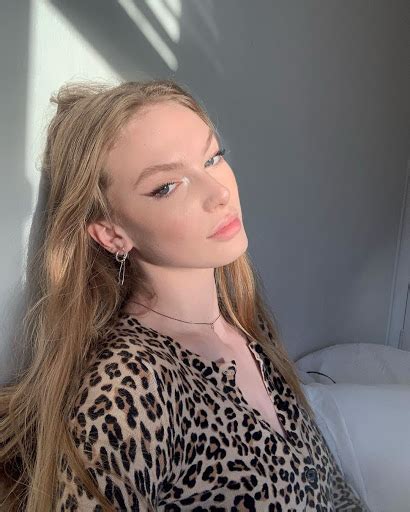 Darum zeigte sie bislang kein bild von früher. Alex Consani - Most Beautiful Transgender Girl Famous ...