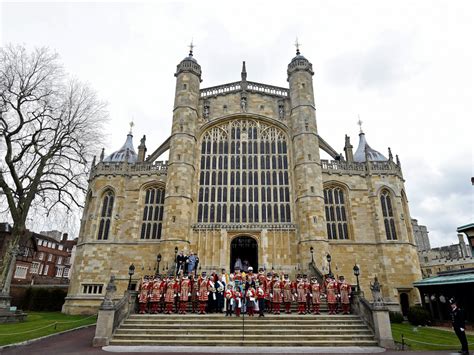 Encuentra millones de hoteles, complejos turísticos, apartamentos y albergues en destinos de todo también puedes seleccionar arriba uno de los hoteles mejor puntuados cerca de castillo de windsor. Así es la capilla del castillo de Windsor donde será la ...