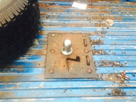 Difference between a gooseneck hitch and a fifth wheel hitch. Remov-a-Ball Gooseneck Hitch Ball with 2-5/16" Diameter ...