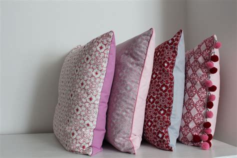 Landhausstil kissen riverbed altrosa lieben sie den rusikalen landhausstil dann sind diese kissen. Kissen Altrosa Landhausstil : Kissen Dekokissen Beige Rosa Neonpink Kissenbezug Bordure Etsy ...