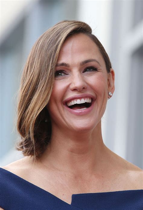 Jennifer garner has signed on to produce and star in family leave, a netflix family comedy inspired by new york times bestselling author amy krouse rosenthal's book bedtime for mommy. JENNIFER GARNER Honored with a Star on Hollywood Walk of ...