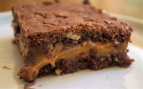 Ree drummond (aka pioneer woman) is a popular tv chef with some pro cooking tips for us average folk on bbq, baking and more! The Pioneer Woman's Knock You Naked Brownies Recipe • 01 Easy Life