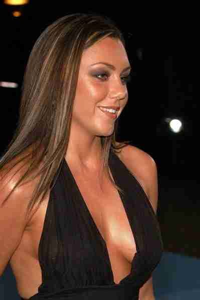 Michelle, who has struggled with her weight in the past and admits to taking diet pills to try and slim down, knew better than anyone that there were no quick fixes; Michelle Heaton Height, Weight, Bra, Bio, Figure Size ...