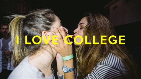 College girls kissing porno filmy. THESE GIRLS KISSED AT A COLLEGE PARTY!!! - YouTube