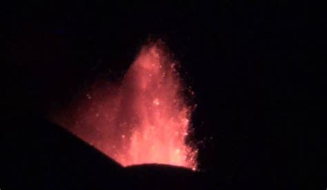 Heute um 00:20 utc gab das nationale institut für etna ausbruch 2021. Videos vom Ausbruch des Ätna am 24/25.5.2016 » Sizilien ...