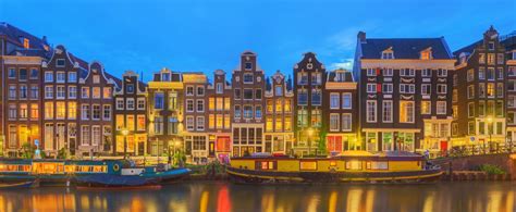 Alla de senaste nyheterna om nederländerna från dagens nyheter. Flod För Amstelamsterdam Nederländerna Fotografering för ...