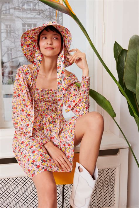 #gannihigherlove watch our ss22 show august 12th @ 5pm and tune in daily for an experience of live broadcasts ganniexperience.com. Ganni x Mytheresa : une collection capsule printanière ...
