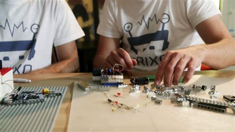 'Smart' Blocks Turn Lego Creations into Web-Connected Toys ...