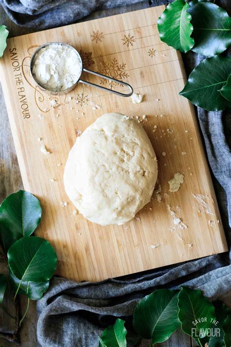 Add the ground almonds, thankyou. Mary Berry Sweet Shortcrust Pastry Apple Pie : Sweet ...