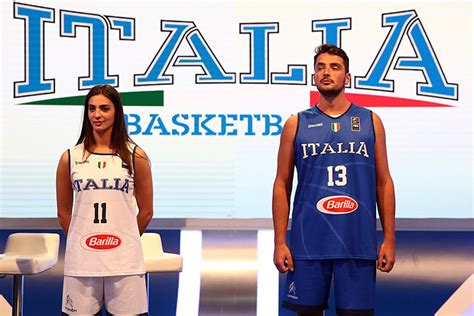 Risultati in tempo reale personalizzabili: Italbasket, presentate le nuove maglie firmate Spalding ...