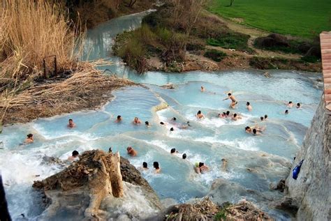 Saturnia, terme di saturnia e dintorni, una guida per la tua vacanza con selezione hotel ed agriturismi e b&b, offerte e last minute, ed eventi turistici. Italy natural hot springs | Italy travel, Italy vacation ...