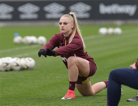Lehmann joined west ham in the summer last year while bachmann, 28, is in lehmann — known for her trademark false eyelashes — has stressed the importance of rejecting the stereotype of female footballers as 'tomboys'. GAME DAY -1 ‼️ @chelseafcw vs @westhamwomen ⚒ ⏰ 2 pm ...