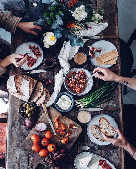 Get paid for your art. outdoor dinner party idea in 2020 | Luxury food, Food ...