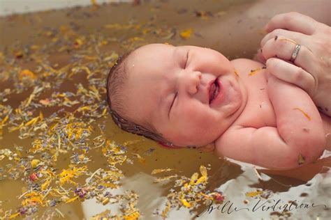 This baby bathtub features a comfortable newborn sling that transitions from sink to tub. Herbal Bath - for Mama & Babe from BodyWise BirthWise ...