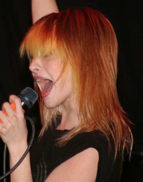 Check out the latest pictures, photos and images of hayley williams from 2007. Yellow Bangs 2007 - Hayley William's Hair Photo (20599756 ...