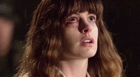 It was released on april 7, 2017 by neon, the company's first release. Trailer: Anne Hathaway è un mostro gigante in Colossal ...
