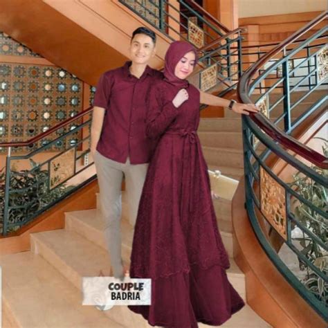 Aneka ragam model baju couple. Baju Kemeja Lamaran Couple : Untuk acara resmi lainnya ...