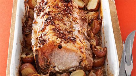 A video showing how to use the reverse sear method to cook a pork loin roast perfectly. Roasting Pork In A Bed Of Kitchen Foil - Pork Crackling Melissakeeble : Remove the pork from its ...