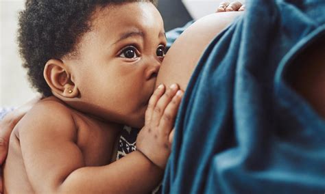 Meanwhile, mix 1/4 cup of oatmeal powder or colloidal oats in a bowl of warm water and let it soak for 20 minutes. Breast milk is not always best, study finds | Buzz