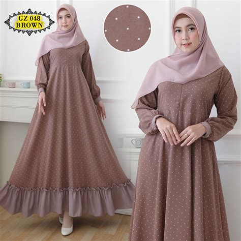 Namun, jika pemilihan baju gamis untuk orang gemuk sesuai penampilan akan terlihat stylish dan anggun. Desain Baju Gamis Kain Polos Casual - Diary Hijaber