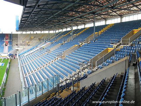 Hansa rostock spielte in der deutschen demokratischen republik und nach der wende in der deutschen bundesliga. Ostseestadion - Stadion in Rostock