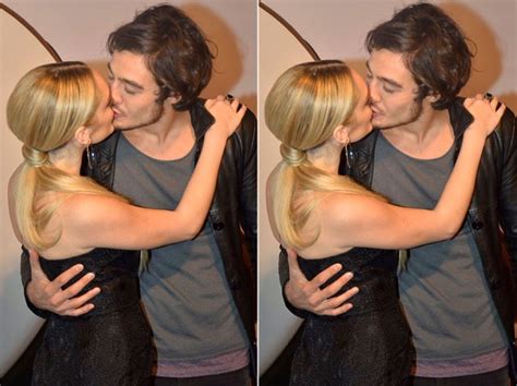 Check spelling or type a new query. EGO - Isabelle Drummond se empolga e beija namorado 18 ...