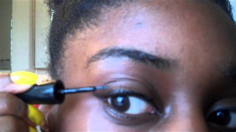 How to apply eyeliner that's even, straight, and really, really pretty. *Request* How to Apply Eyeliner to Top Lid - YouTube