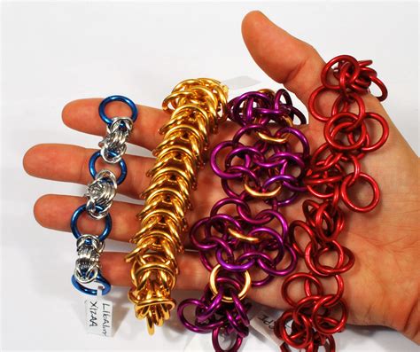 Jump rings are those little round (most of the time) things that link parts of jewelry together or are used to create chain mail. Make jewelry with large jump rings