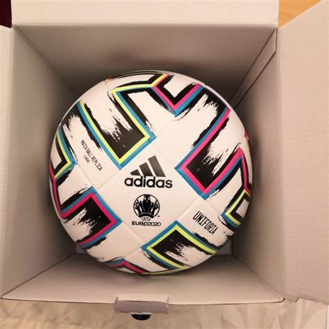 Последние твиты от uefa euro 2020 (@euro2020). Come cucire un pallone da calcio | Ball One