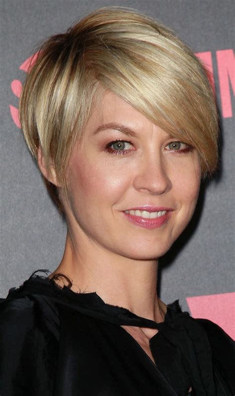 Wig cap $4.00 + wig brush $4.00. jenna-elfman-short-hair.jpg (1656×2795) | Haircut ...