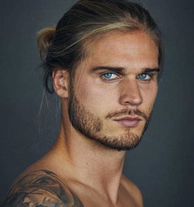 Browse 1,276 rurik gislason stock photos and images available, or start a new search to explore more stock. rurik gislason | Tumblr | Colore degli occhi, Calcio, Uomini