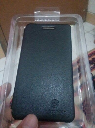 The z10 is the first blackberry 10 smartphone. LC Nillkin BB Z10 Black Tampak Depan