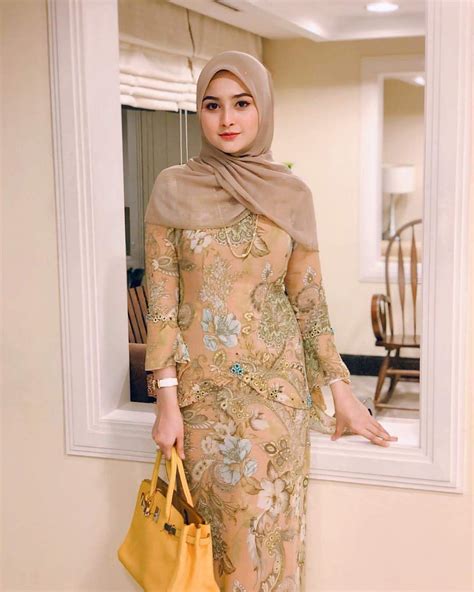 Hp serta biodata paid promote mulai 20k on instagram: Janda Muslimah Cantik Banyuwangi | Hijab fashion, Muslim ...