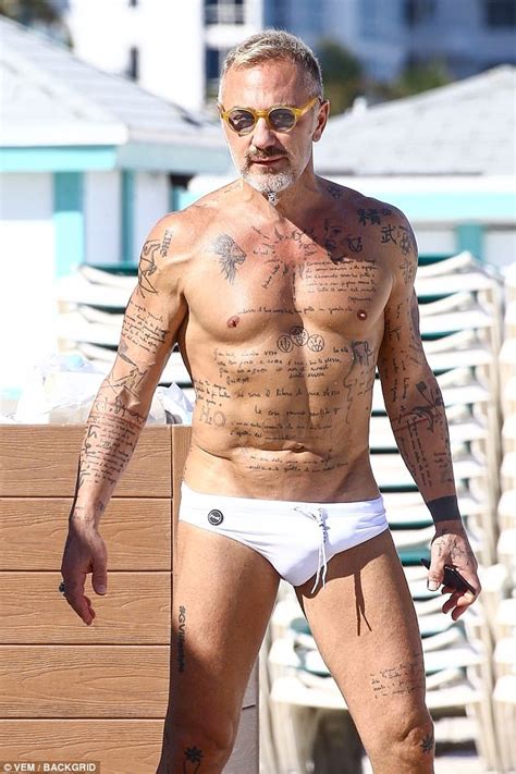 Vaza nude de Gianluca Vacchi , 48 anos, que é sucesso no ...