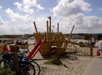 Baden in der nordsee fkk auf norderney. Norderney FKK Strand der Insel mit dem Restaurante Oase