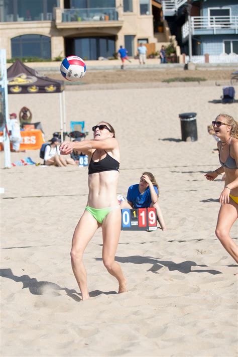 Do you wear shoes in beach volleyball? Beach Volleyball - Girls - MBX Foundation