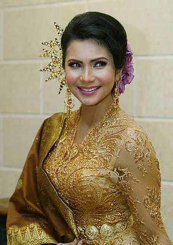 She has been married to zain saidin since december 11, 2013. Rozita Che Wan Demand Bayaran Mahal Tinggi Untuk Lakonan
