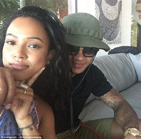 Memphis depay show off his house. Manchester United new boy Memphis Depay cosies up to Chris ...