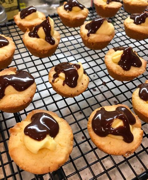A chocolate glaze is then poured over the top of the cake and allowed to drip down the sides. Boston Cream Pie Cookie Bites - Hot Rod's Recipes