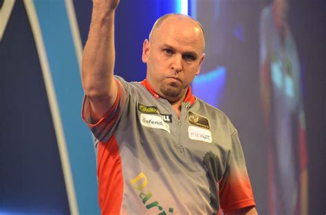 Which kpop idol is sharing the same birthday as you? Global Darts