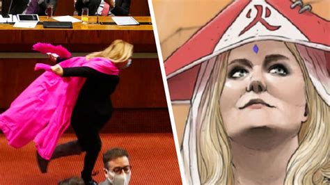 Pamela jiles corriendo como naruto. Tsunade es chilena: Diputada festeja corriendo como Naruto ...