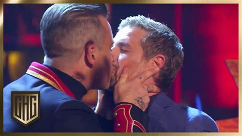 Sie machen jeden spaß mit, den die circus halligalli redaktion vorschlägt und. Robbie Williams und Klaas singen "Angels" | Circus ...