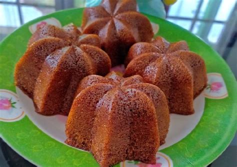 Resep cake kukus juga jadi pilihan jika kamu tidak memiliki oven untuk memanggang kue. Cara Menghidangkan Bolu karamel kukus (bolu sakura) Anti Gagal!